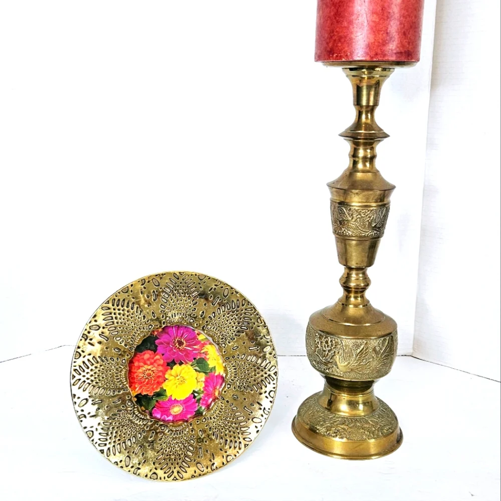 Beautiful Round Brass Picture Frame 7.5